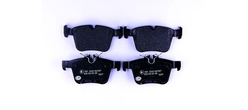 HELLA 8DB 355 021-831 Bremsbelagsatz, Scheibenbremsbelag f&uuml;r MB