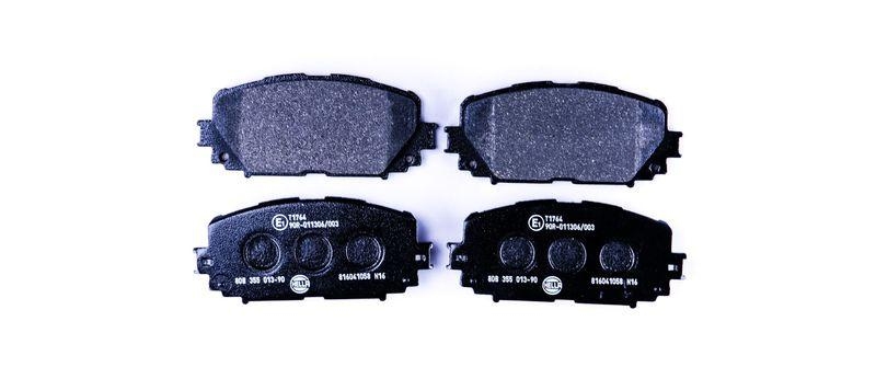 HELLA 8DB 355 013-901 Bremsbelagsatz, Scheibenbremsbelag f&uuml;r TOYOTA