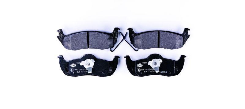 HELLA 8DB 355 012-181 Bremsbelagsatz, Scheibenbremsbelag f&uuml;r JEEP