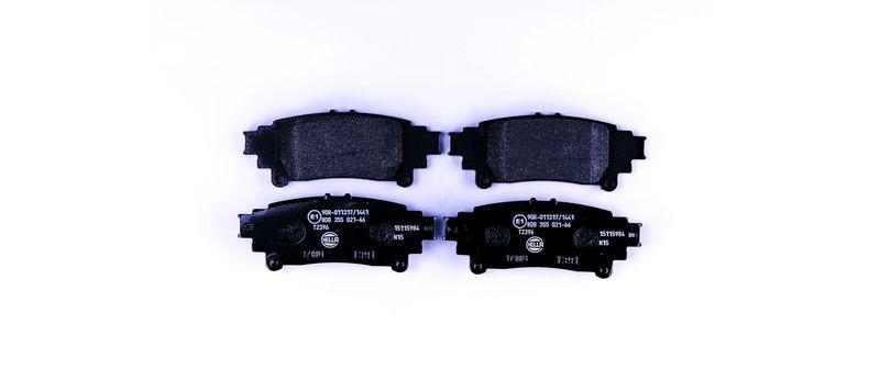 HELLA 8DB 355 021-661 Bremsbelagsatz, Scheibenbremsbelag f&uuml;r TOYOTA