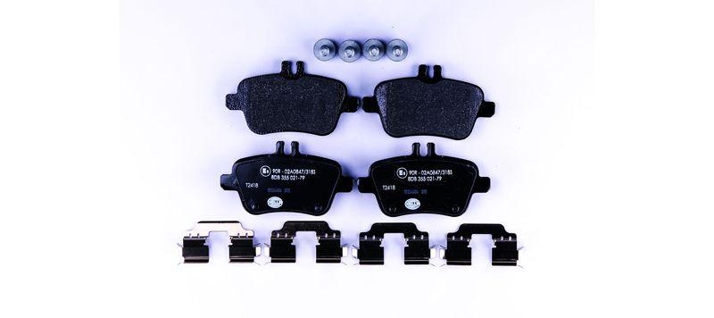 HELLA 8DB 355 021-791 Bremsbelagsatz, Scheibenbremsbelag f&uuml;r INFINITI/MB