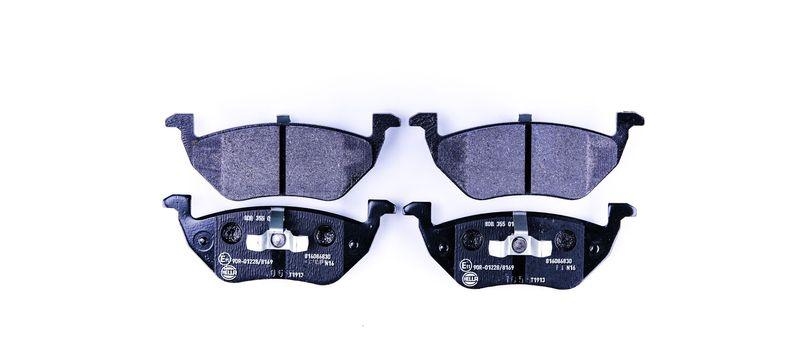 HELLA 8DB 355 014-951 Bremsbelagsatz, Scheibenbremsbelag f&uuml;r MAZDA/FORD