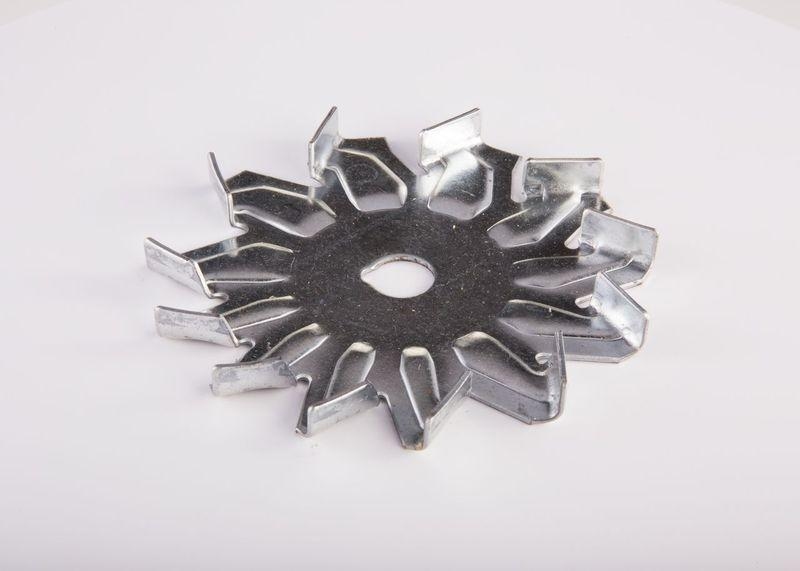 BOSCH 1 126 610 060 L&uuml;fter Generator