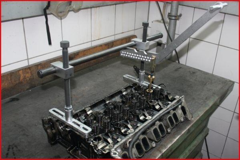 KS TOOLS 160.0270 Ventil-Montagebrücken-Satz15-tlg