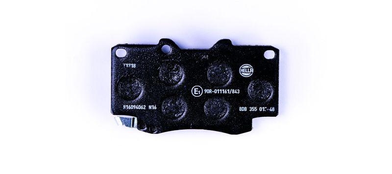 HELLA 8DB 355 013-481 Bremsbelagsatz, Scheibenbremsbelag f&uuml;r TOYOTA
