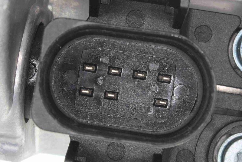 VEMO V10-81-0100 Drosselklappenstutzen elektrisch 7-Polig f&uuml;r VW
