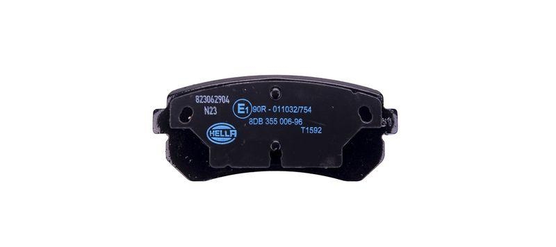 HELLA 8DB 355 006-961 Bremsbelagsatz, Scheibenbremsbelag f&uuml;r HYUNDAI/KIA