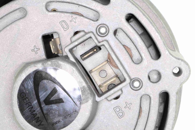 VEMO V30-13-33720 Generator Volt: 14, Ah: 70 f&uuml;r MERCEDES-BENZ