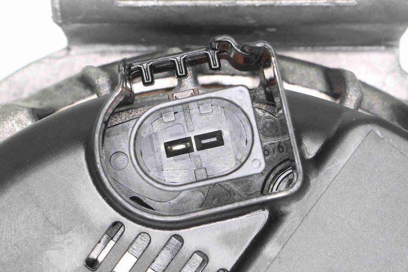 VEMO V30-13-50001 Generator 14V, 180A f&uuml;r MERCEDES-BENZ