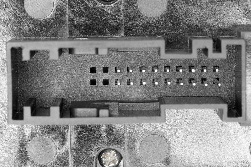 VEMO V40-73-0069 Schalter, Fensterheber 18-Polig f&uuml;r OPEL