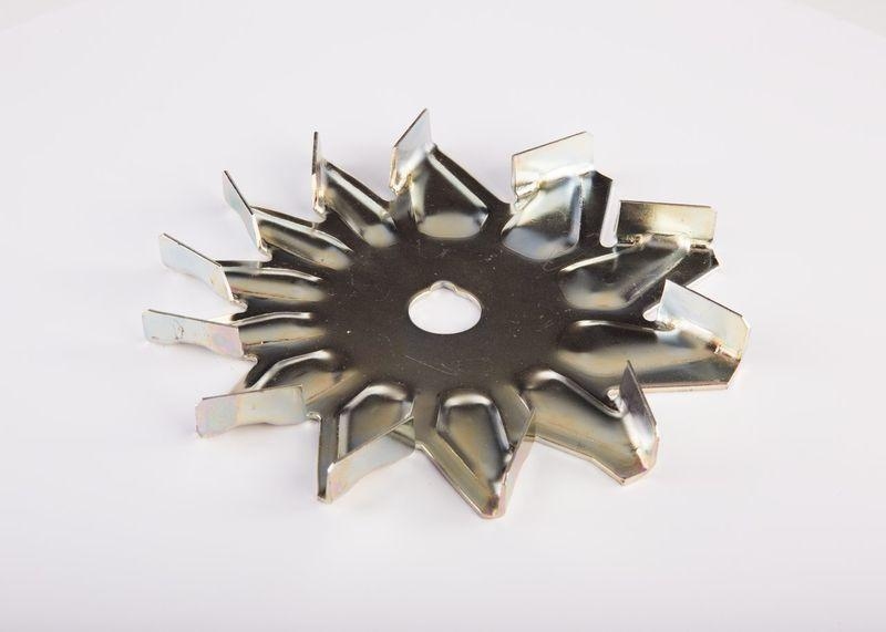 BOSCH 1 126 610 070 L&uuml;fter Generator