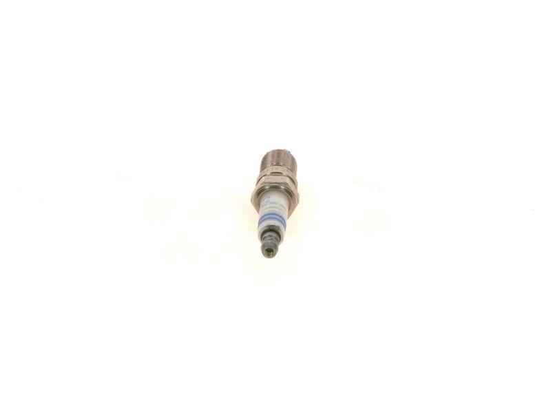 BOSCH 0 242 235 607 Zündkerze HGR7KQC 16 mm