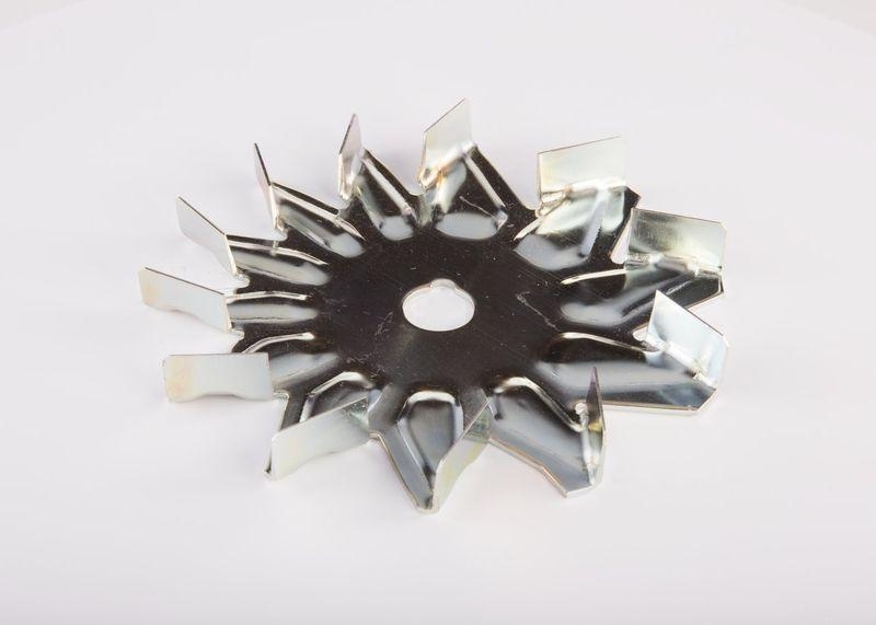 BOSCH 1 126 610 065 L&uuml;fter Generator