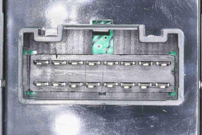 VEMO V53-73-0024 Schalter, Fensterheber schwarz, Fahrerseitig f&uuml;r KIA