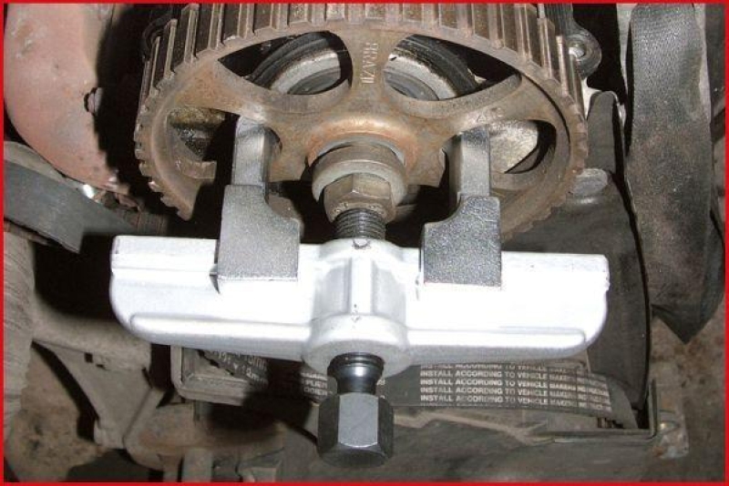 KS TOOLS 670.0211 Nockenwellen-Scheibenrad-Abzieher