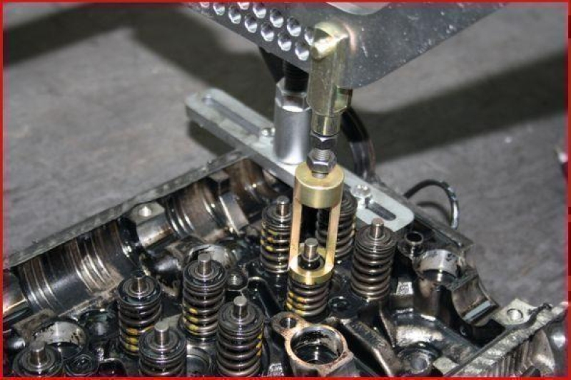 KS TOOLS 160.0270 Ventil-Montagebrücken-Satz15-tlg