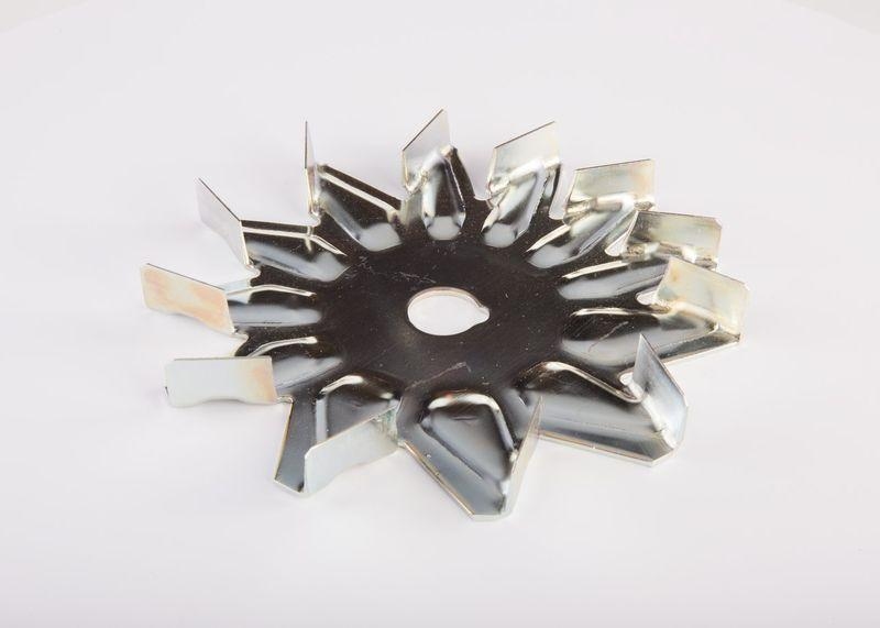 BOSCH 1 126 610 065 L&uuml;fter Generator